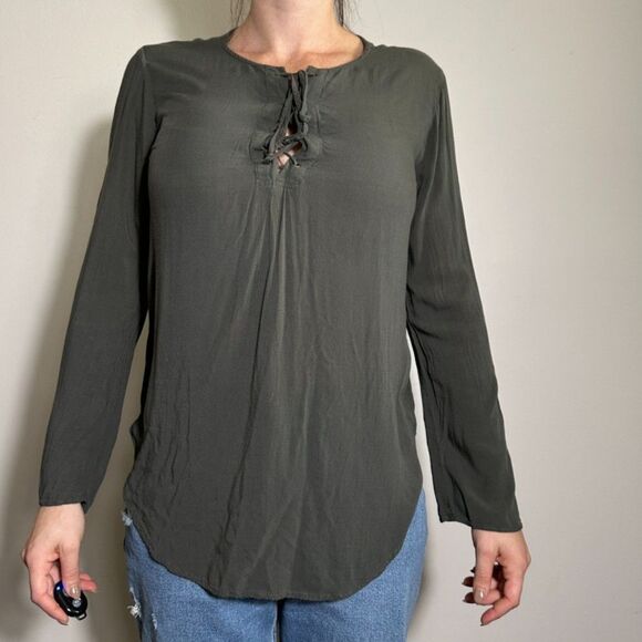 Anthropologie Cloth and Stone Front Tie Green Oversized Longsleeve Size Medium - Picture 1 of 5